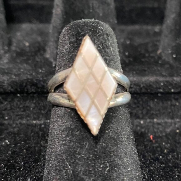 Ring Mother of Pearl Inlay Size 4.5 Native Zuni Unsigned Sterling Silver 925 Vin - Picture 11 of 16